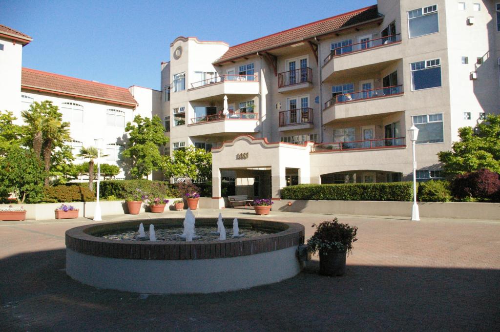 1141083 Tillicum Rd Victoria, BC V9A 7L7,