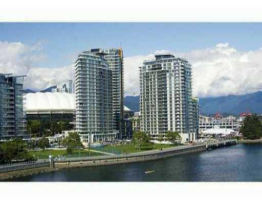 2 Bedroom Apartment  in # 2703 8 SMITHE ME Vancouver, BC &amp;nbsp; V6B 0A5