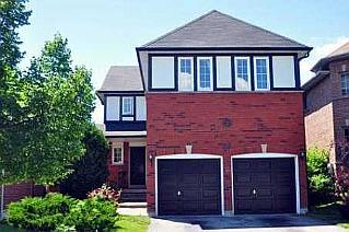 4 Bedroom House  in 155 BERWICK CRES Richmond Hill, ON &amp;nbsp; L4C 0B4