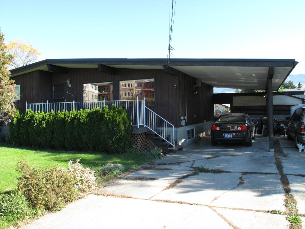 245 Hollywood Road Kelowna, BC V1X 3S8,
