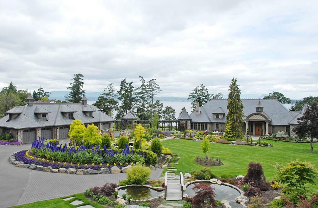 9750 West Saanich Rd North Saanich, BC V8L 5T5,